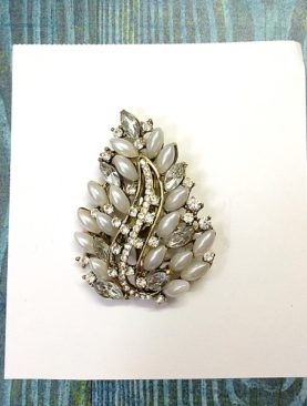 The Pearly Peal White Stone Studded Brooch