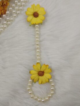 Handcrafted Floral Haathphool (Yellow)